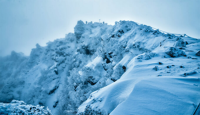 冬の雪山